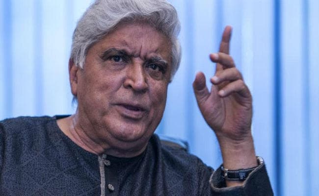 गीतकार जावेद अख्तर ने की विवादित बयान देने वाले मौलाना की गिरफ्तारी की मांग