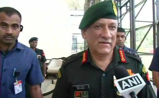 सेना प्रमुख ने कहा-कश्मीर में पहले की तरह जारी रहेंगे आतंकवाद रोधी अभियान