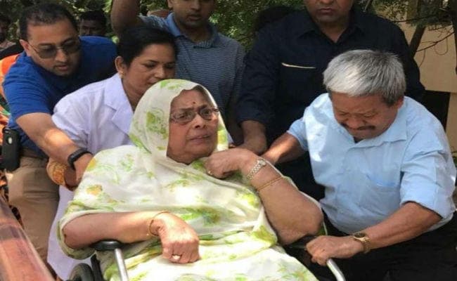 अर्जुन सिंह की पत्नी की शिकायत पर कांग्रेस-भाजपा में छिड़ी जुबानी जंग