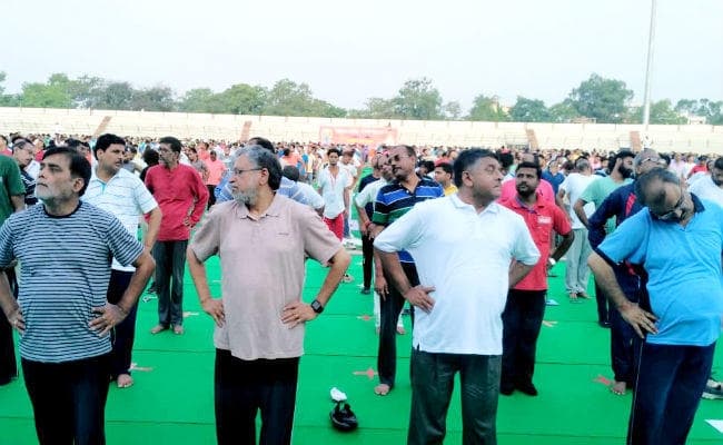 WORLD YOGA DAY : केंद्रीय मंत्रियों के साथ बिहार के मंत्रियों ने किया योग, जीवन जीने की कला है योग : सुशील मोदी