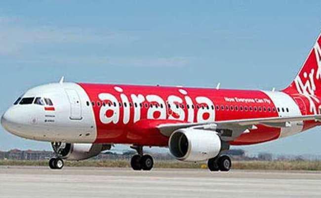 यात्रियों ने एयर एशिया के कर्मचारियों पर लगाया दुर्व्यवहार का आरोप