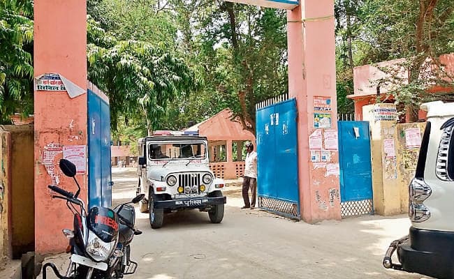 गोपालगंज : मैट्रिक कॉपियां गुम मामला, पटना व यूपी में छापेमारी, कांग्रेस नेता सहित 4 लोग हिरासत में, आज हो सकता है खुलासा