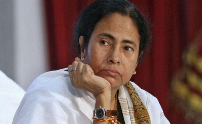 चीन की सत्तारूढ़ कम्युनिस्ट पार्टी के रवैये से ममता आहत, सुषमा के अनुरोध पर तय दौरा किया रद्द