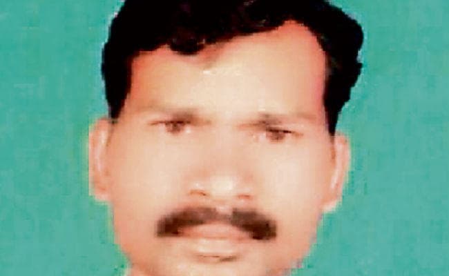 गुमला : गरीबी व आर्थिक तंगी से परेशान किसान ने कर ली आत्महत्या