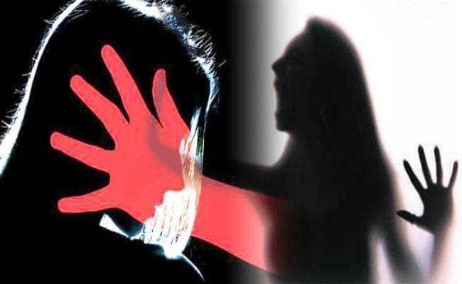 कोलकाता : अपनों ने ही लूट ली आबरू, कहीं ढाई साल की बच्ची से यौन शोषण, तो कहीं कॉलेज छात्रा से हुआ रेप