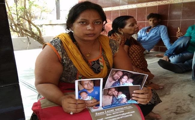 पहली पत्नी के रहते नाबालिग लड़की से मंदिर में रचा रहा था शादी, जब पहुंची पुलिस …