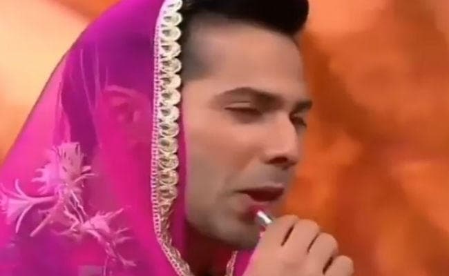 VIDEO: ओढ़नी ओढ़ वरुण ने लगायी लिपस्टीक, बोले- मेरी फिल्म आने वाली है ''''भीगे होंठ इन ए रेन कोट''''