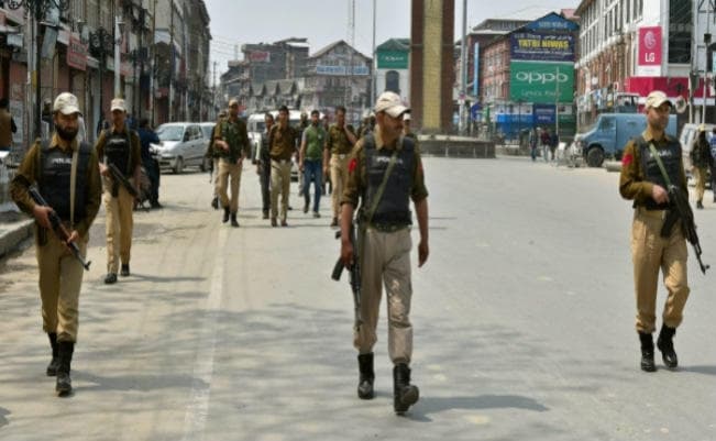 सुरक्षा बलाें की कार्रवाई के विरोध में अलगाववादियों ने कश्मीर बंद आज