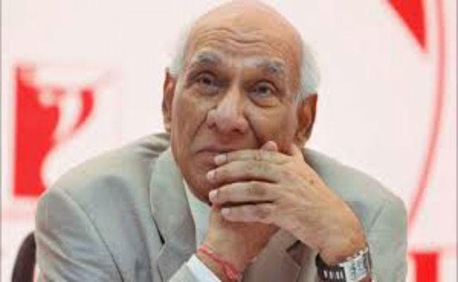 आज ही के दिन बना था पहला टूथ ब्रश, आज ही अलविदा कह गये थे फिल्म निर्माता यश चौहर