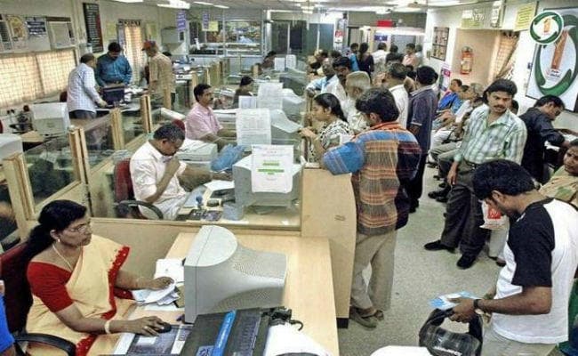 मोदी सरकार का कड़ा फैसला, ऑपरेशनल स्टाफ को छोड़ अब किसी को नहीं मिलेगा ओवरटाइम एलाउएंस
