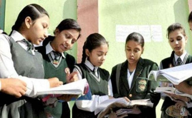 हिसार के एक स्कूल में निकल गयी ''बेटी बचाओ-बेटी पढ़ाओ'' की हवा