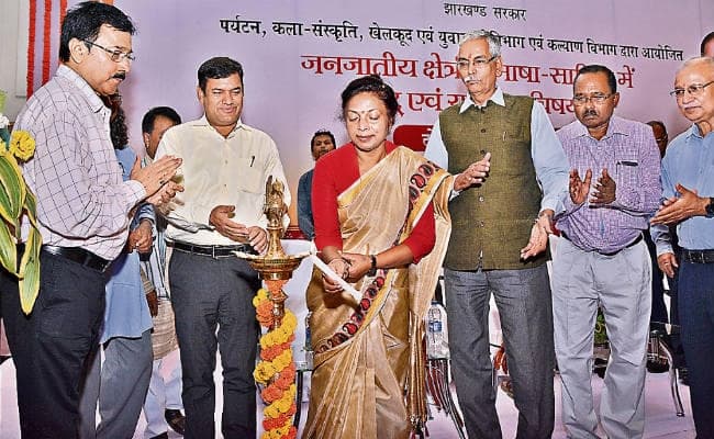 रांची : जनजातीय इतिहास व भाषा आम लोगों को समझायें : लुईस मरांडी