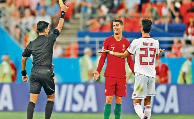 FIFA World Cup : वीडियो सहायक रेफरी प्रणाली के फैसले पर उठने लगे सवाल