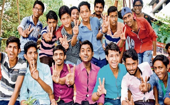 पटना में छात्रों का प्रदर्शन छात्राओं से रहा बेहतर, मनेर के सौरभ स्टेट टॉपर में शामिल, मिला आठवां स्थान