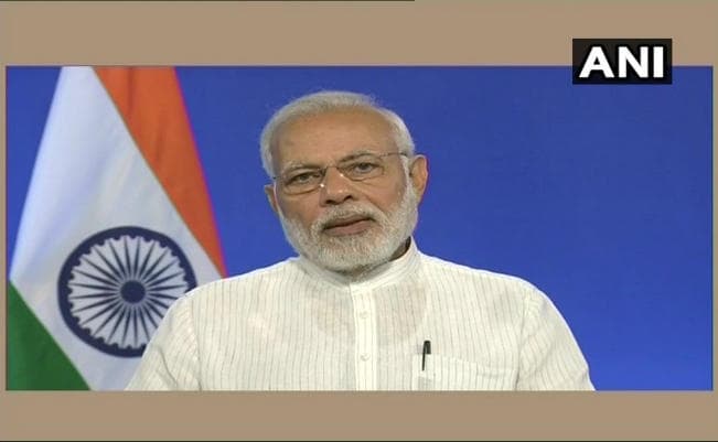 पीएम मोदी ने सामाजिक सुरक्षा कवर व बैंकिंग सेवा के बहाने कांग्रेस पर साधा निशाना