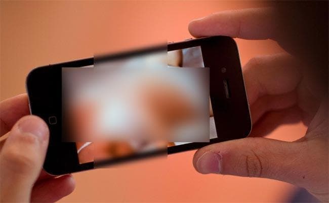 सबसे बड़े पोर्न वेबसाइट की महिला संस्थापक गिरफ्तार