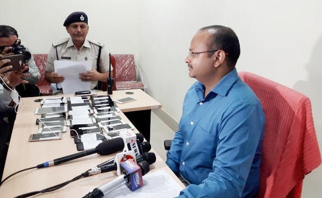 RANCHI : मोबाइल चोर चार नाबालिग गिरफ्तार, 32 कीमती फोन बरामद