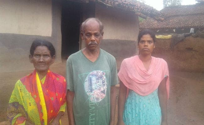 खूंटी : 48 घंटे से अधिक समय बाद भी अपह्त जवानों का सुराग नहीं, माता पिता का रो रो कर बुरा हाल