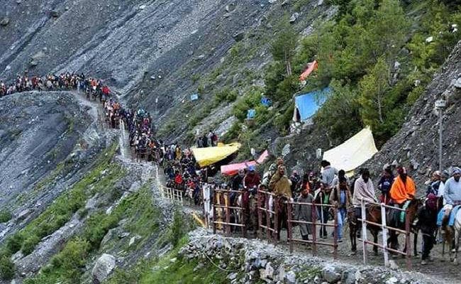 भारी बारिश के बीच अमरनाथ तीर्थयात्रियों का तीसरा जत्था रवाना