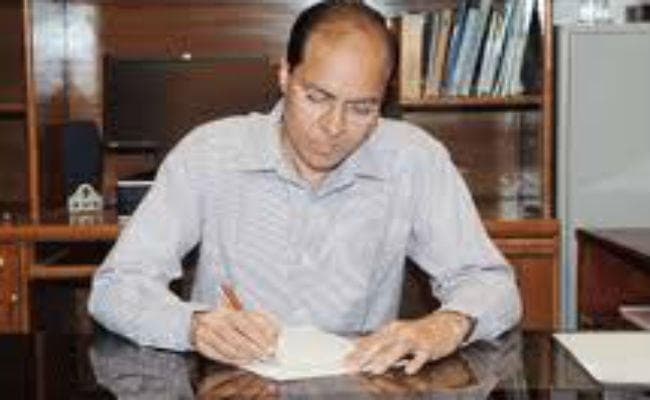 ICICI बैंक के चेयरमैन बनाये गये पूर्व आईएएस अधिकारी जीसी चतुर्वेदी, जानिये कौन हैं ये...?