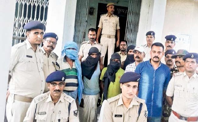 खुलासा : गांववालों पर लगातार केस करने से खफा 16 लोगों ने मिल कर की थी दो बहनों की हत्या