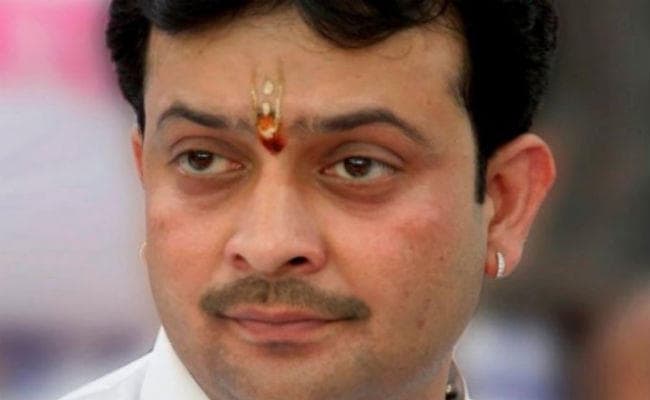 भय्यू महाराज आत्महत्या मामला: पुलिस को मिली बेनामी चिट्ठी, जांच शुरू