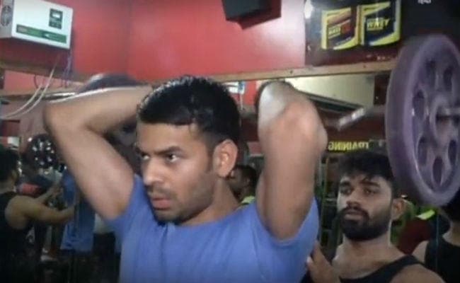 पढ़ें... लालू के ''लाल'' तेज प्रताप क्यों जिम में घंटों बिता रहे हैं वक्त