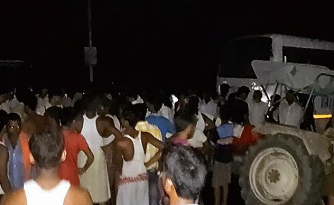 छपरा में बस ने लोगों को रौंदा थानाध्यक्ष समेत दो की मौत