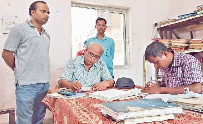 Jharkhand : पारा शिक्षक को स्कॉर्पियो से उठा ले गये अपराधी