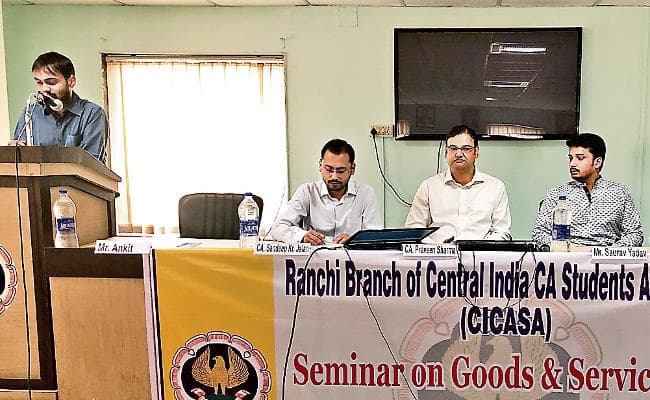 GSTForNewIndia : परेशानियों को दूर करने के लिए लागू किया गया है जीएसटी