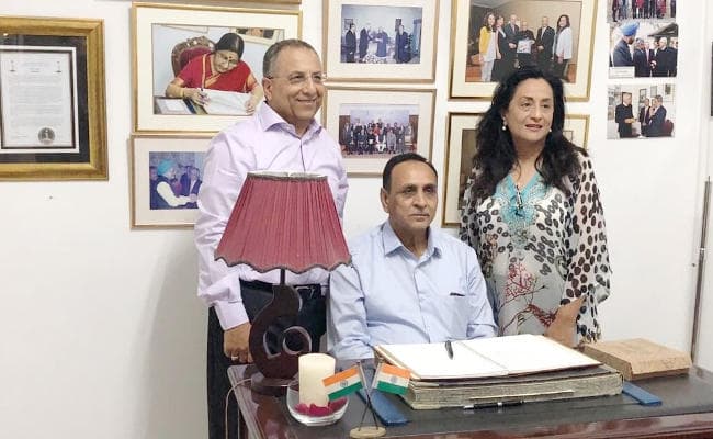 पर्यटकों को लुभाने के लिए अपना बीच बनायेगी गुजरात सरकार