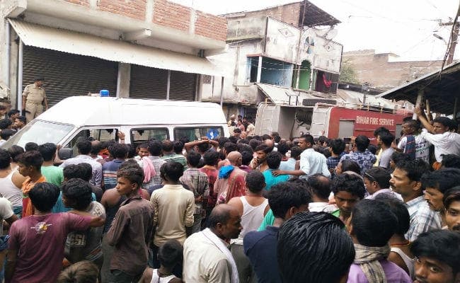 सहरसा : शौचालय की टंकी की सफाई के दौरान दम घुटने से चार मजदूरों की मौत