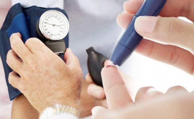 बिगड़ गयी भारत की सेहत, एक साल में डबल हो गये डायबिटीज और ब्लड प्रेशर के मरीज