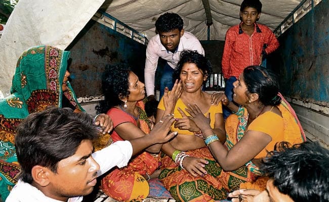 मोतिहारी : बेटे की निकलने वाली थी बरात, बेटी को उठा ले गये बदमाश, पिता ने जान देकर बचायी बेटी की इज्जत