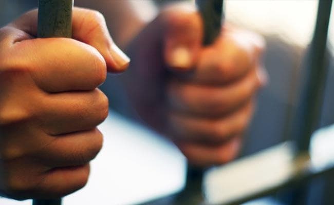 दहेज लेकर शादी नहीं करने का आरोप, आरोपी को पुलिस ने हिरासत में‍  लिया
