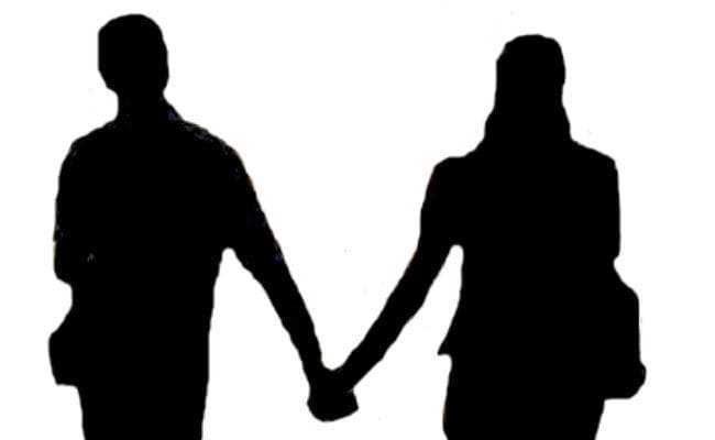 लखीसराय : शादी की नीयत से घर छोड़ फरार हुए मैट्रिक के छात्र-छात्रा, लोगों ने पकड़ कर पुलिस को सौंपा