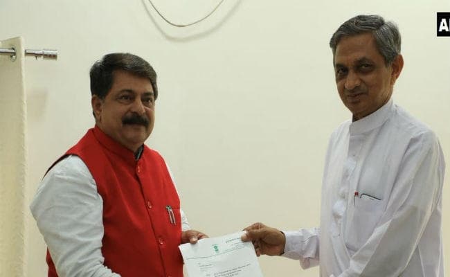 गुजरात कांग्रेस के नेता बावलिया ने दिया इस्तीफा, थाम सकते हैं भाजपा का दामन