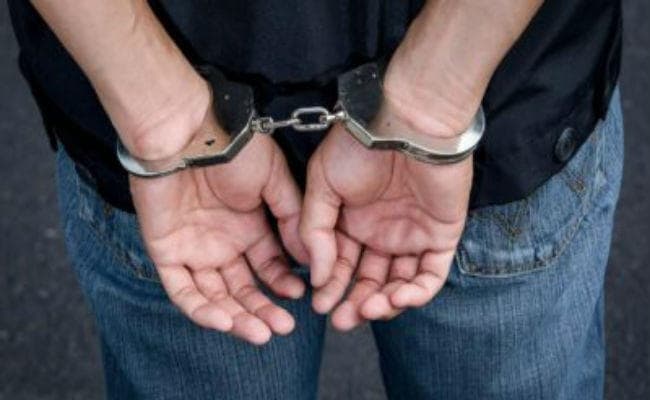 बेटे की गोली मार हत्या करने के आरोप में पिता गिरफ्तार