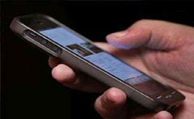 सोशल साइट पर लड़की का अश्लील वीडियो अपलोड करने के मामले में तीन गिरफ्तार