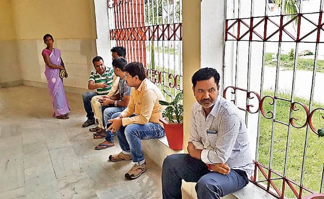 कोलेबिरा : 44 माह के लंबे इंतजार के बाद मिला न्याय, मृतक मनोज कुमार के पिता बोले, फैसले से संतुष्ट हूं