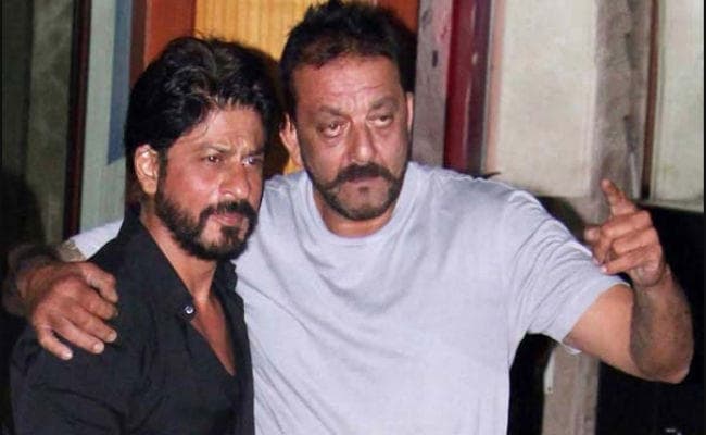 VIDEO: जब मुश्किल में थे शाहरुख खान, संजय दत्‍त ने निभाया था साथ, कहा था- कोई हाथ भी लगा दे तो...