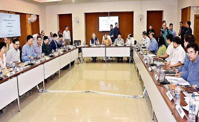 रांची: नीति आयोग की बैठक, सरकार ने आयोग के समक्ष रखी मांग जंगल-झाड़ को वन भूमि नहीं माना जाये