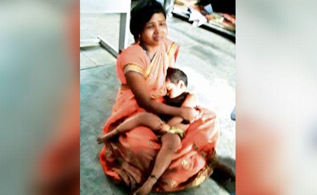 पत्नी के सिर में हुआ दर्द, पति ने कहा, सुबह दवा ला दूंगा नवविवाहिता ने गंड़ासे से पति की कर दी हत्या