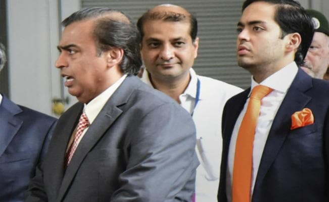 रिलायंस : जियो के एक बॉक्स से अब टीवी, ब्रॉडबैंड व फोन तीनों करेंगे काम, जानें पूरी बात