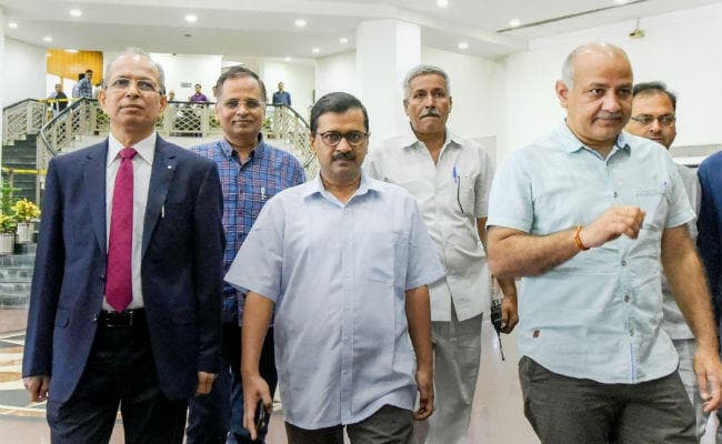 ''एक्‍शन'' में केजरीवाल, आदेश ना मानने वाले अफसरों पर गिरेगी गाज