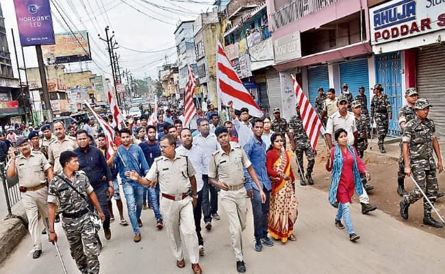 पंडरा में कार व बाइक में तोड़फोड़, कांके में प्रदर्शन