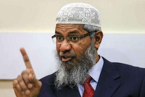 मलेशिया के प्रधानमंत्री ने कहा, प्रत्यर्पण संधि के बावजूद भारत को नहीं सौंपा जायेगा जाकिर नाइक