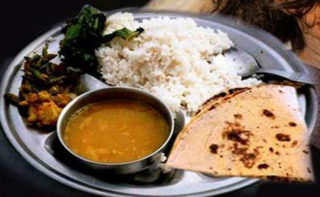 यूपी में भुखमरी की शिकार मां-बेटी ने जहर खाकर दे दी जान, राशनकार्ड कर दिया गया था कैंसिल