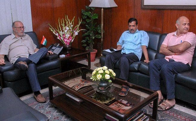 LG ने गृह मंत्रालय की अधिसूचना को सही ठहराया, कहा-सेवाएं दिल्ली विधानसभा के दायरे से बाहर