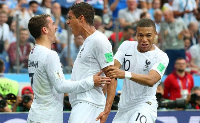 FIFA WC : रोमांचक मुकाबले में दो बार की विश्व चैंपियन उरुग्वे को 2-0 से हराकर फ्रांस सेमीफाइनल में